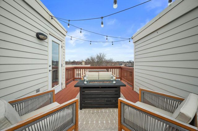 220 E Reservoir AVENUE, Milwaukee, WI 53212