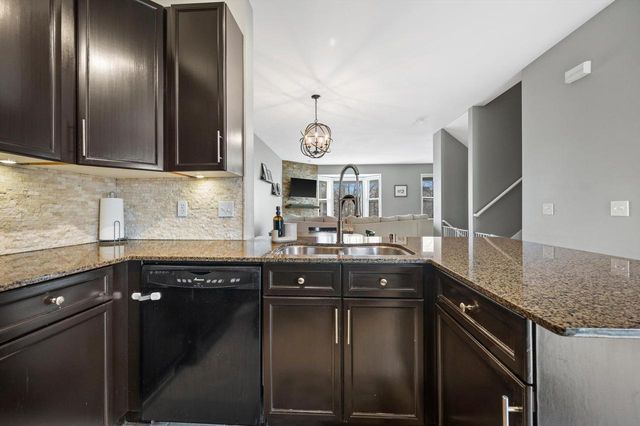 220 E Reservoir AVENUE, Milwaukee, WI 53212