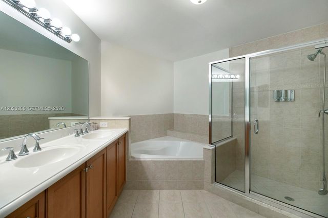 8395 SW 73rd Ave 503, Miami, FL 33143