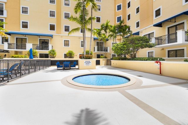 8395 SW 73rd Ave 503, Miami, FL 33143