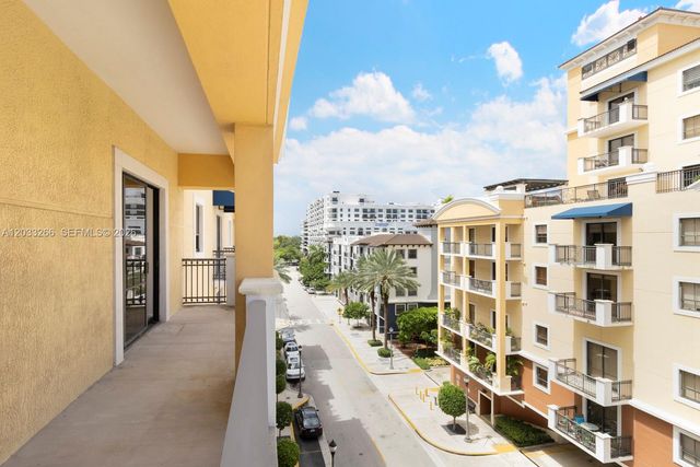 8395 SW 73rd Ave 503, Miami, FL 33143
