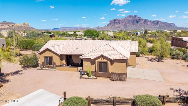931 E ECHO Circle, Apache Junction, AZ 85119