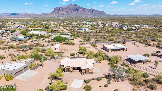 931 E ECHO Circle, Apache Junction, AZ 85119
