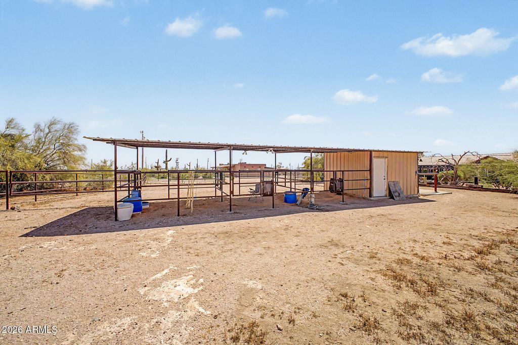 Image 63 of property listing at 931 E ECHO Circle, Apache Junction, AZ 85119