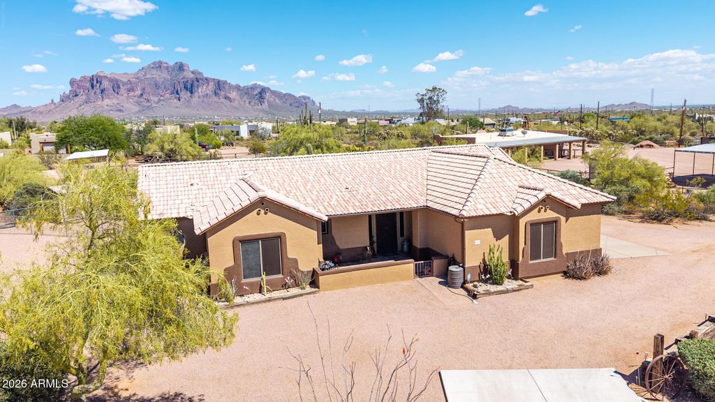 Image 69 of property listing at 931 E ECHO Circle, Apache Junction, AZ 85119