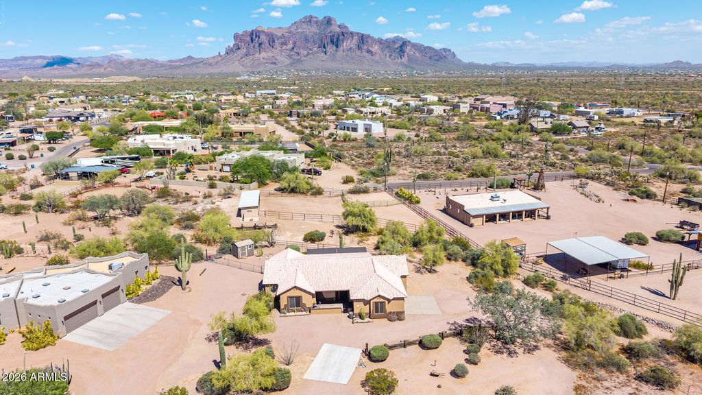 Image 73 of property listing at 931 E ECHO Circle, Apache Junction, AZ 85119