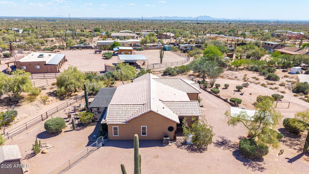 Image 79 of property listing at 931 E ECHO Circle, Apache Junction, AZ 85119