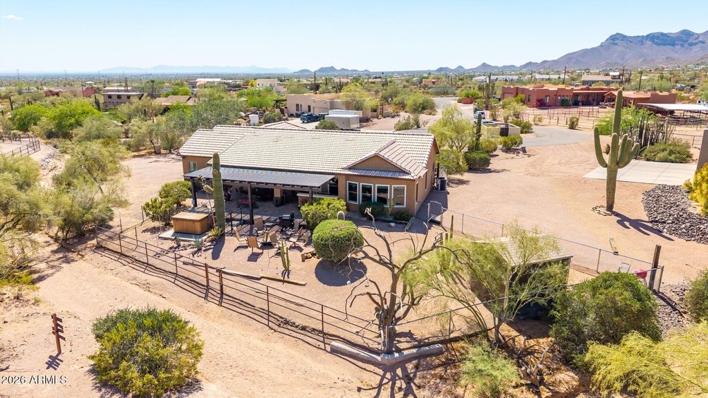 Image 80 of property listing at 931 E ECHO Circle, Apache Junction, AZ 85119