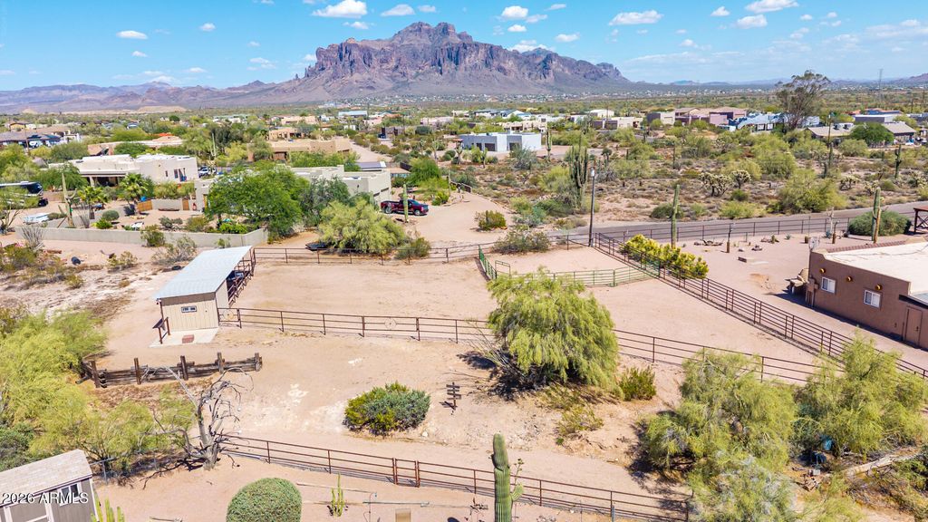 Image 81 of property listing at 931 E ECHO Circle, Apache Junction, AZ 85119