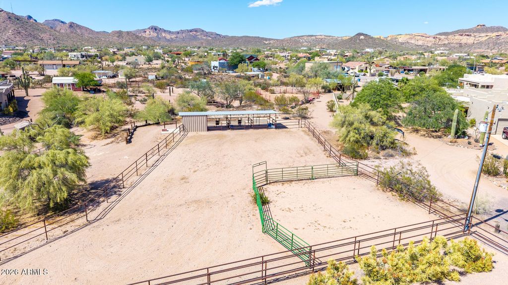 Image 83 of property listing at 931 E ECHO Circle, Apache Junction, AZ 85119