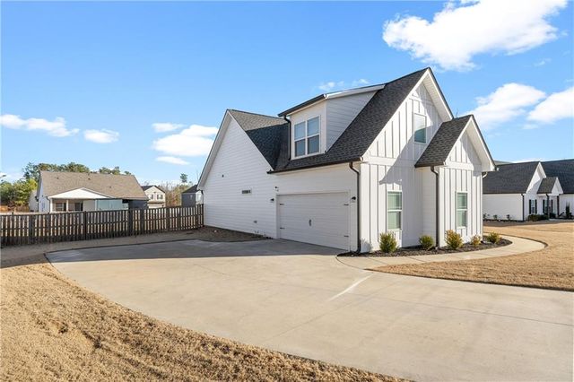 3 Misty Oaks NE Lane, Rome, GA 30165