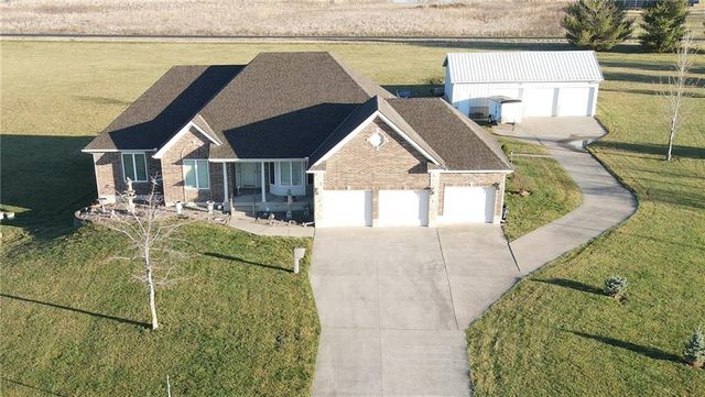 19104 Autumn Lane, Pleasant Hill, MO 64080