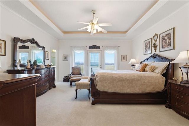 19104 Autumn Lane, Pleasant Hill, MO 64080