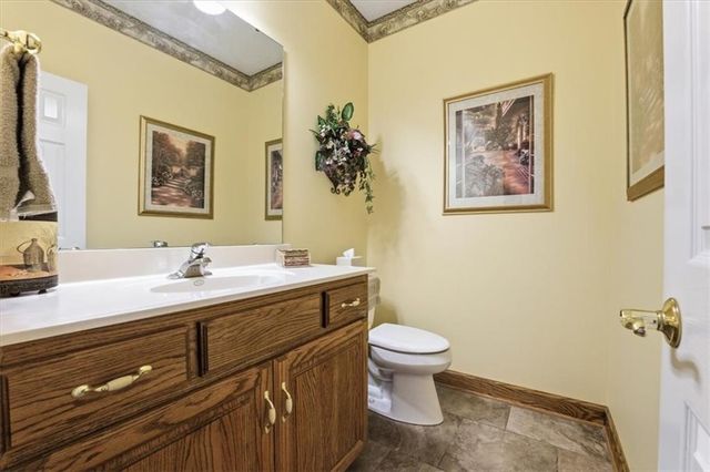 19104 Autumn Lane, Pleasant Hill, MO 64080