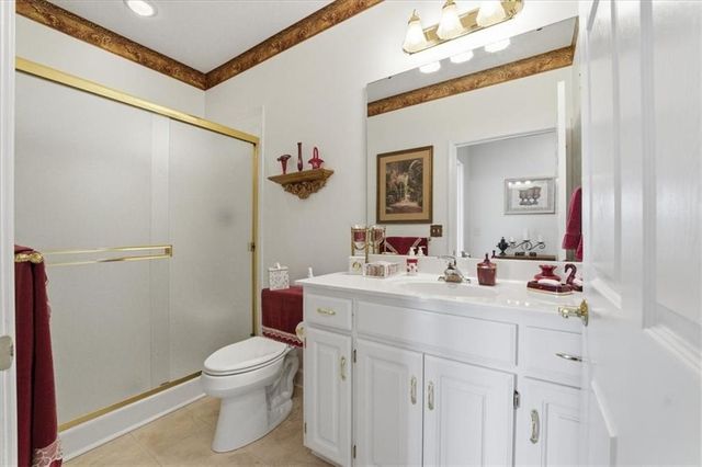 19104 Autumn Lane, Pleasant Hill, MO 64080