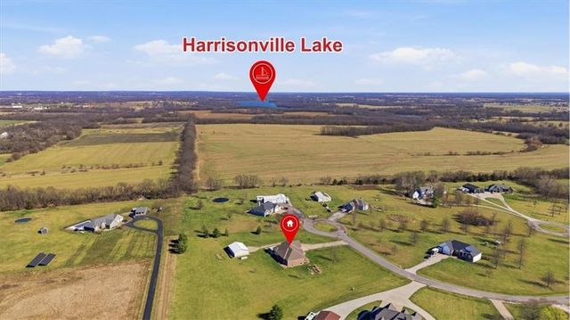 19104 Autumn Lane, Pleasant Hill, MO 64080