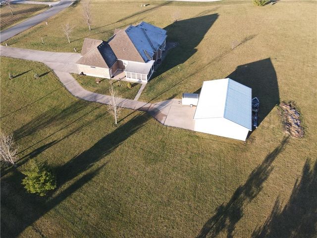 19104 Autumn Lane, Pleasant Hill, MO 64080