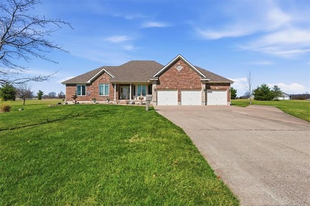 19104 Autumn Lane, Pleasant Hill, MO 64080