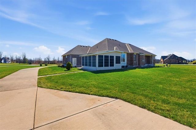 19104 Autumn Lane, Pleasant Hill, MO 64080