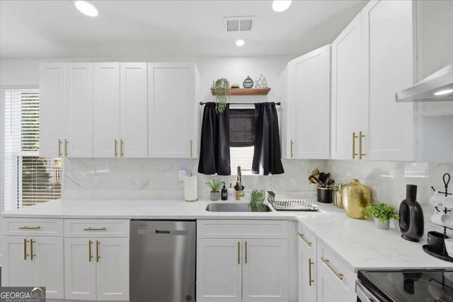 4313 Ben Hill Road, Atlanta, GA 30349