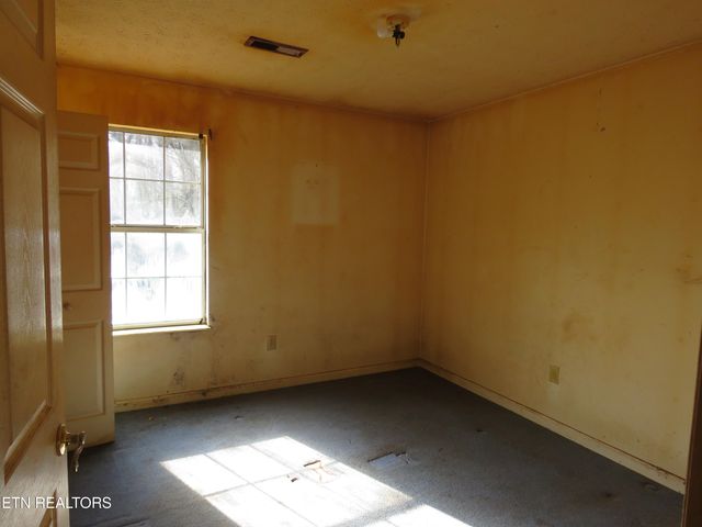 146 Park Place, Harriman, TN 37748