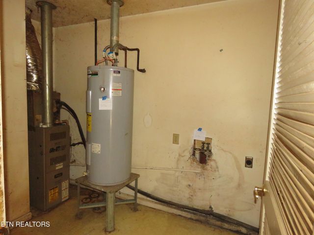 146 Park Place, Harriman, TN 37748