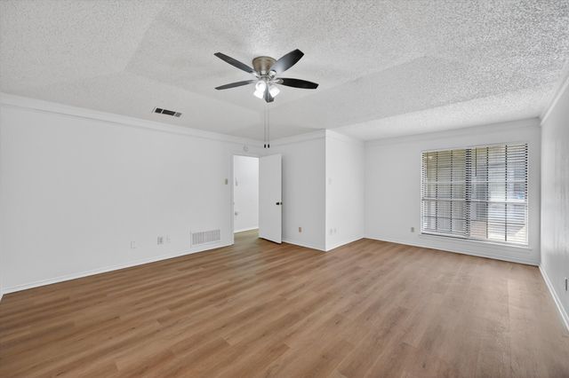 4020 Saint Christopher Lane, Dallas, TX 75287