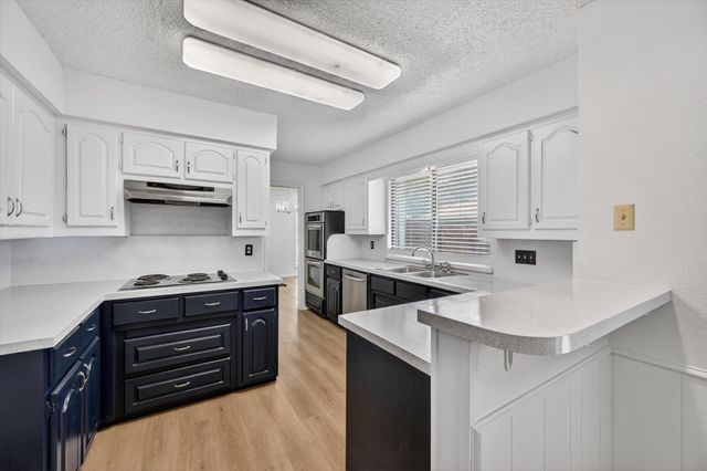 4020 Saint Christopher Lane, Dallas, TX 75287
