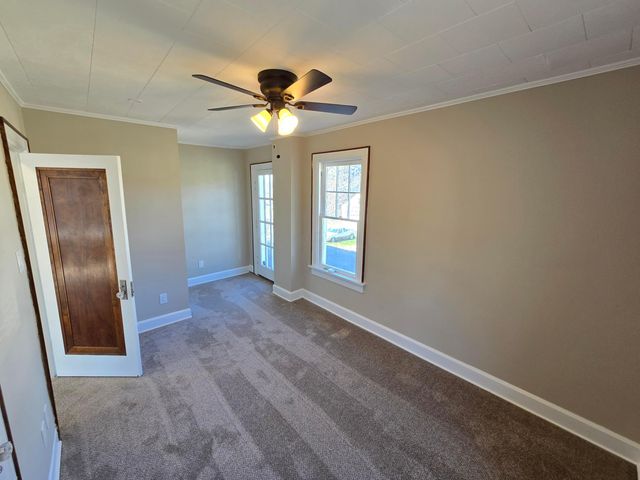 2570 E 5th Avenue, Columbus, OH 43219