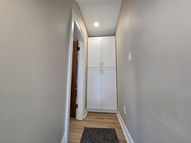 2570 E 5th Avenue, Columbus, OH 43219