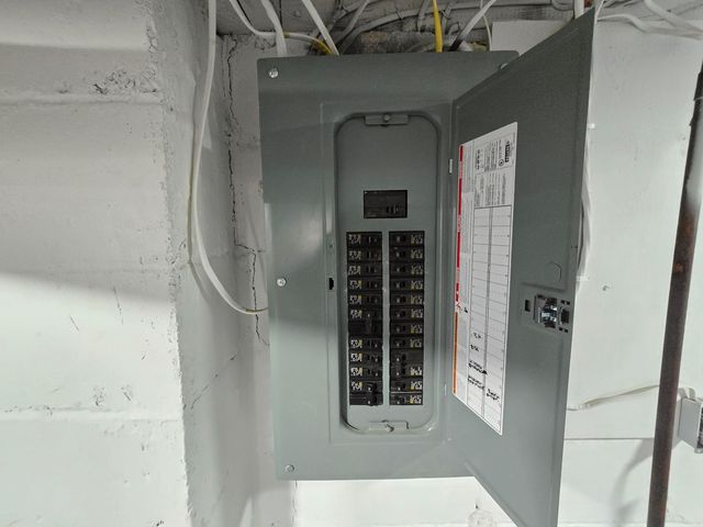 2570 E 5th Avenue, Columbus, OH 43219