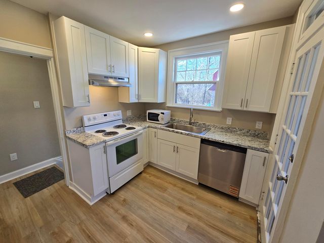 2570 E 5th Avenue, Columbus, OH 43219