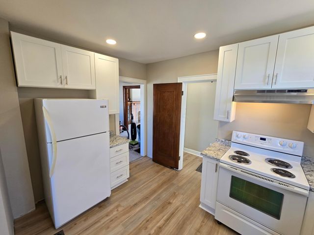 2570 E 5th Avenue, Columbus, OH 43219