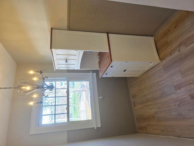 2570 E 5th Avenue, Columbus, OH 43219