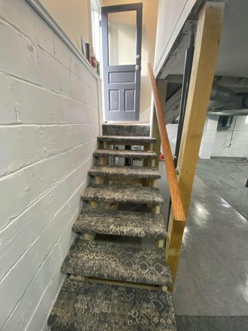 2570 E 5th Avenue, Columbus, OH 43219