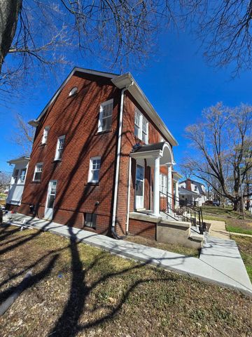 2570 E 5th Avenue, Columbus, OH 43219