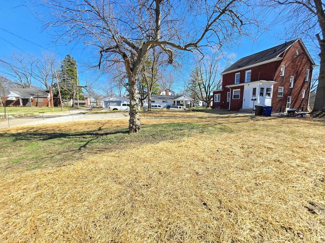 2570 E 5th Avenue, Columbus, OH 43219