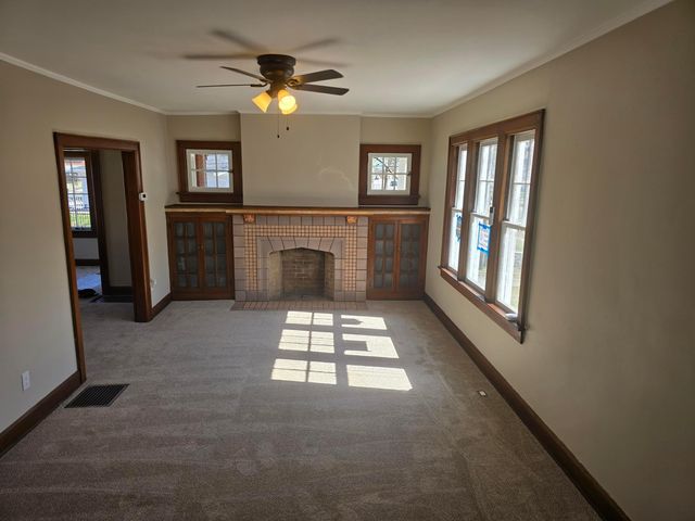 2570 E 5th Avenue, Columbus, OH 43219