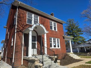 2570 E 5th Avenue, Columbus, OH 43219