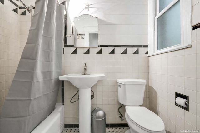 5917 Putnam Avenue, Ridgewood, NY 11385