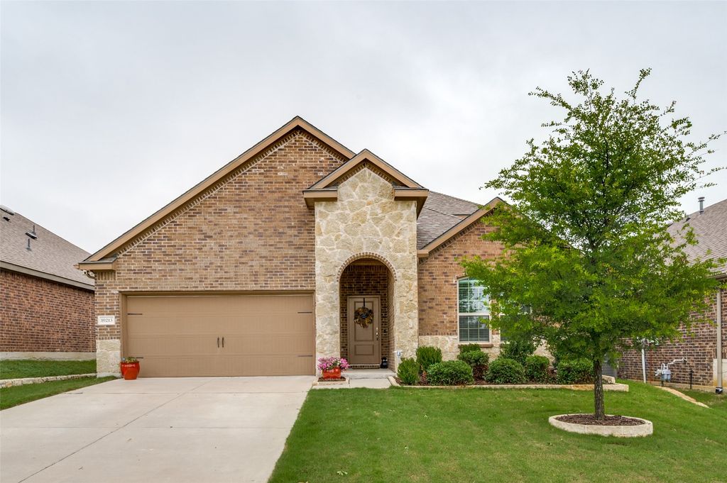 10213 Travis Road, Little Elm, TX 75068