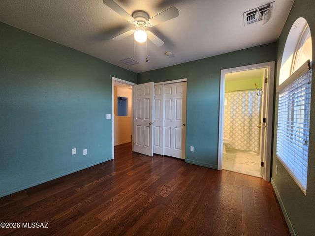 56 W Camino Rancho Vecino, Sahuarita, AZ 85629