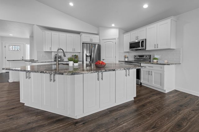 5114 N Del Rey Dr, Otis Orchards, WA 99027