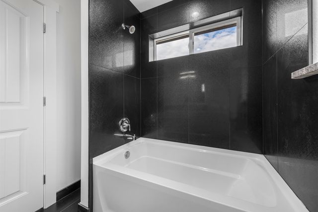 5114 N Del Rey Dr, Otis Orchards, WA 99027