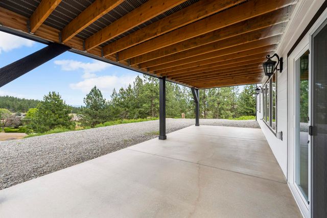 5114 N Del Rey Dr, Otis Orchards, WA 99027