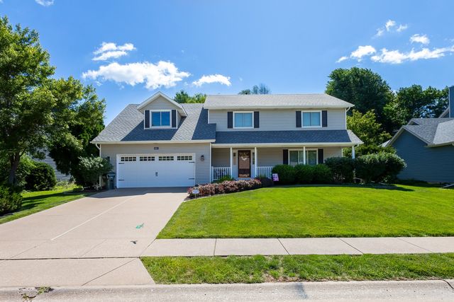 4621 Hamilton Drive, Davenport, IA 52807