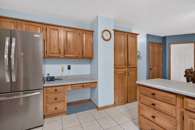 4621 Hamilton Drive, Davenport, IA 52807