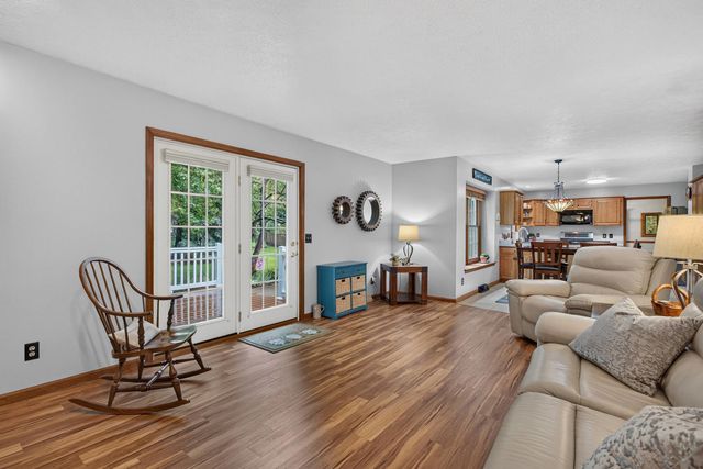 4621 Hamilton Drive, Davenport, IA 52807