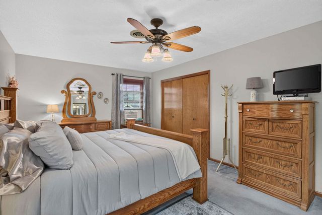 4621 Hamilton Drive, Davenport, IA 52807