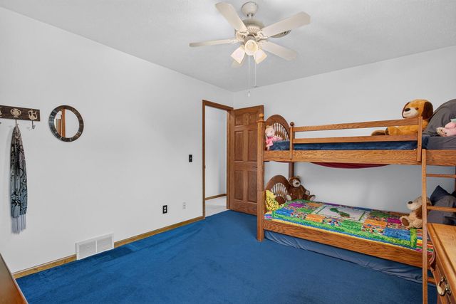 4621 Hamilton Drive, Davenport, IA 52807